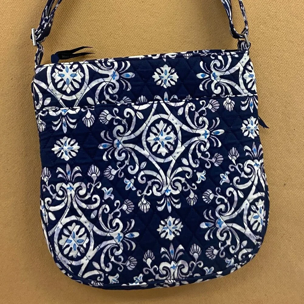 Vera Bradley- Steel Blue Medallion-crossbody bag purse - Picture 5 of 10